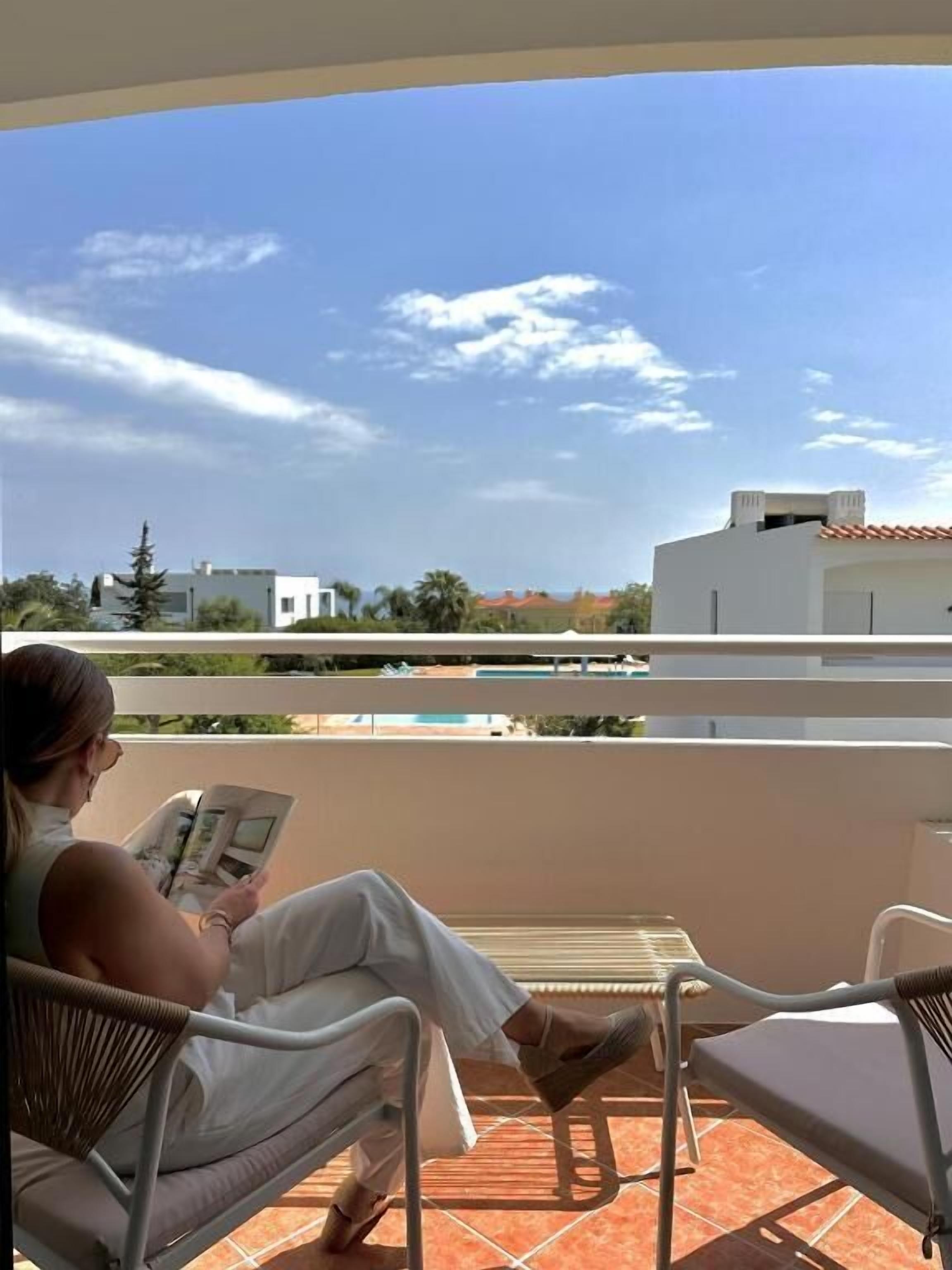 Apartment, Pool View | Property grounds