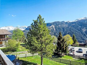 Property grounds - Cosy apartment for 2 people with WIFI, TV, patio, pets allowed and panoramic view (Peist)