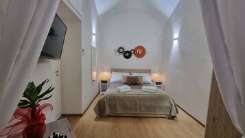 2 dormitoris, planxa i posts de planxar, wifi i roba de llit