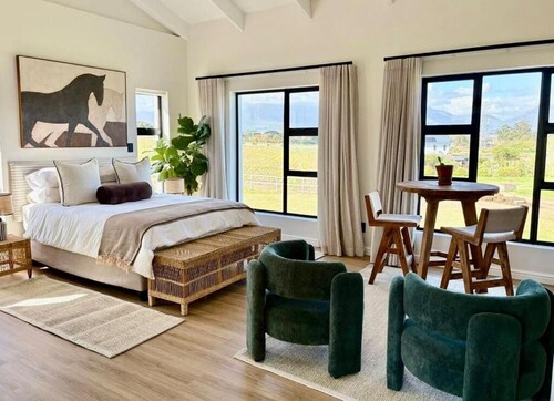 Stables on Kloof - Palomino Cottage