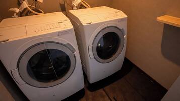 Ruang laundry