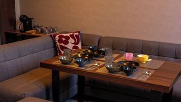 Comfort Condo, Multiple Beds | Free WiFi