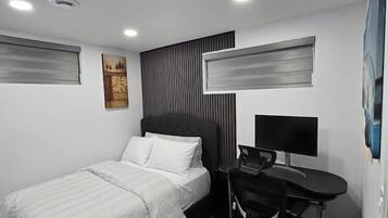 2 bedrooms, desk, iron/ironing board, free WiFi