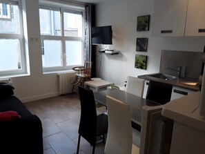 Dining - Apartment Les Genévriers – Comfort, Skiing, and Free Shuttle (Mont-Dore)