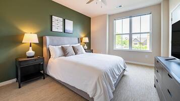 Studio (0 Bedroom) | 1 bedroom, individually decorated, individually furnished