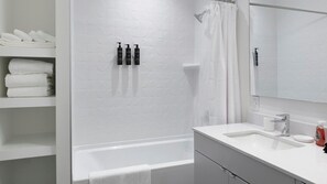 Departamento (2 Bedrooms) | Baño | Amenidades de baño gratuitas, secadora de cabello, toallas, jabón 