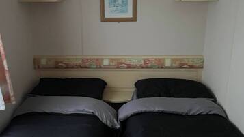 3 habitaciones y ropa de cama