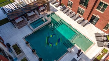 Apartment (2 Bedrooms) | Pool | Seasonal outdoor pool