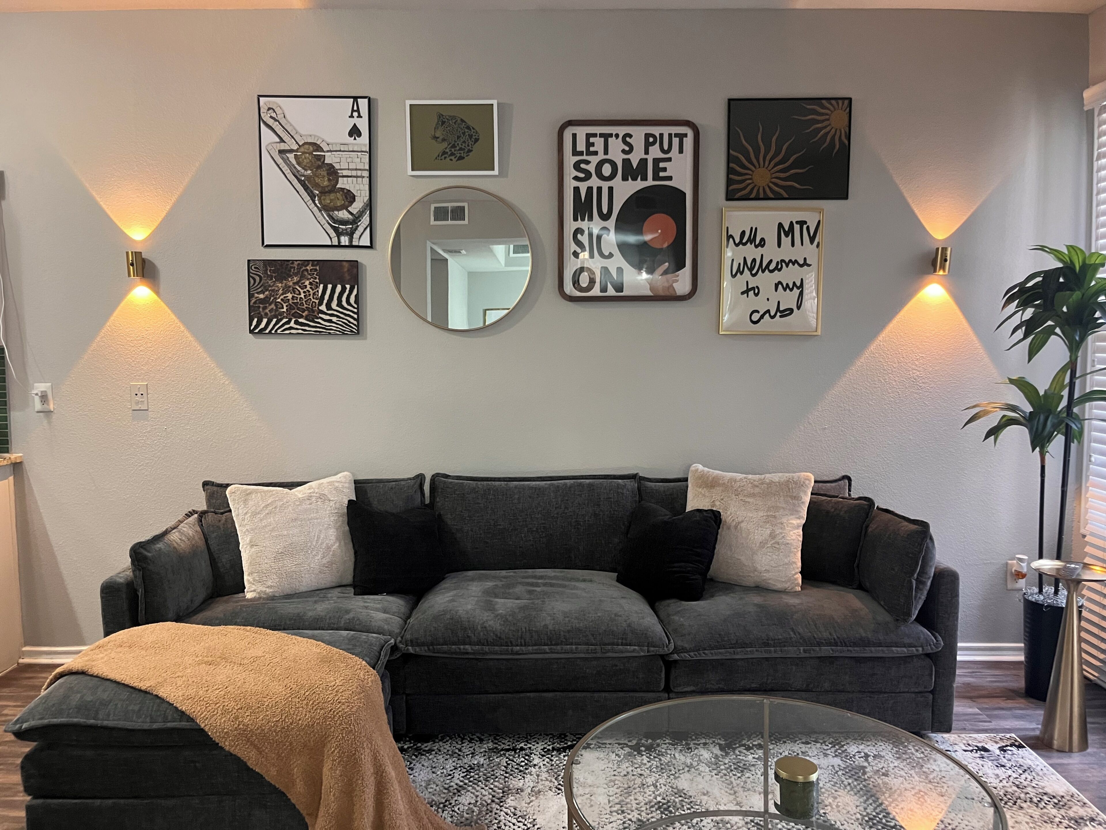 Stylish Escape/ Walk To Dining & Entertainment - Irving