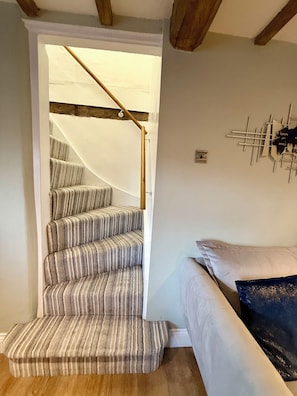 Interior - George Cottage, Alcester - Sleeps 4 (Alcester)