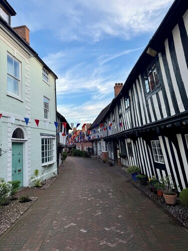 George Cottage, Alcester - Sleeps 4