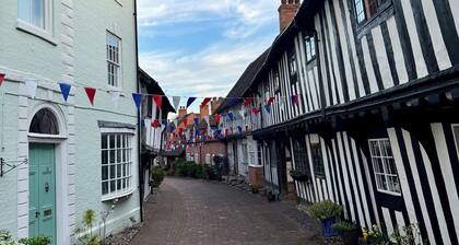 George Cottage, Alcester - Sleeps 4