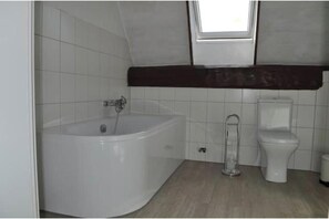 Bathroom - Vrbo Property (Stepenitztal)