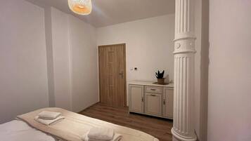 3 Schlafzimmer, Bügeleisen/Bügelbrett, WLAN, Bettwäsche
