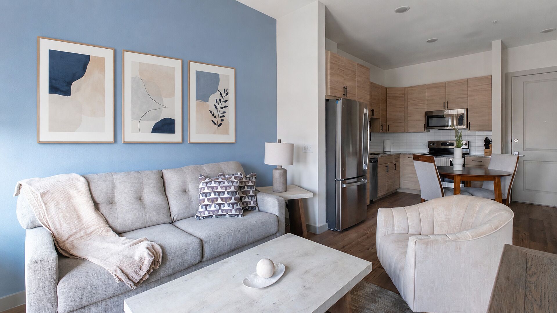 Standard Apartment (1 Bedroom) | Living area | 50-inch TV with digital channels