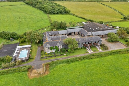 Mucklow, Quinceborough Farm