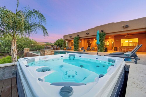 Pinnacle Peak Villa · Pool · Putting Green · Spa