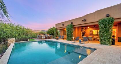 Pinnacle Peak Villa · Pool · Putting Green
