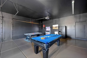 Game room - Desert Villa w/ Pool, Hot Tub & Putting Green (Scottsdale)