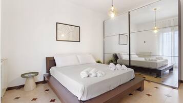 WiFi, bed sheets
