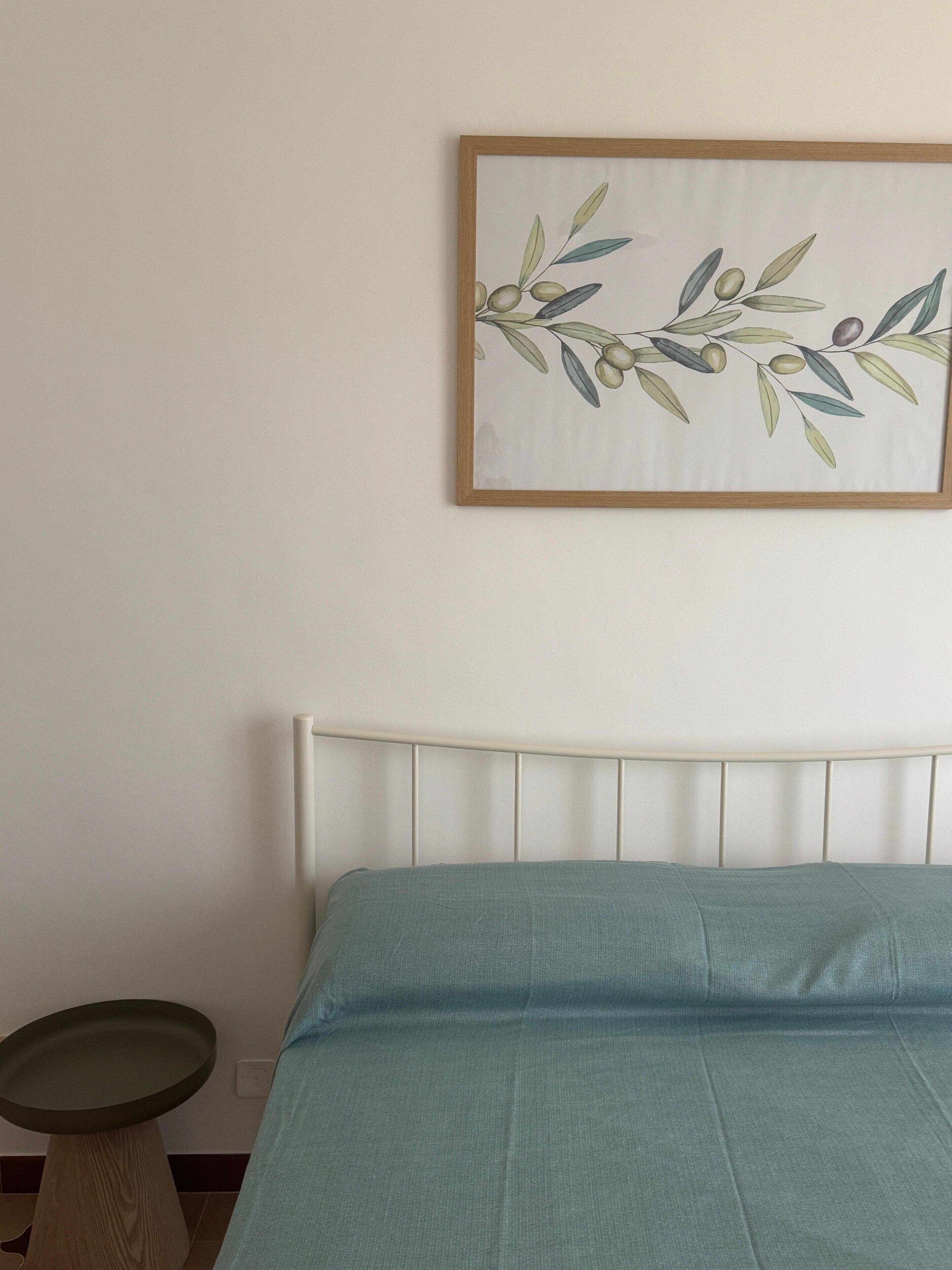 WiFi, bed sheets
