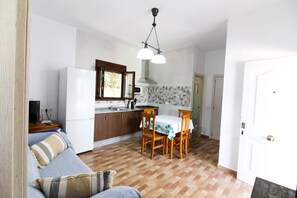 TV, lareira