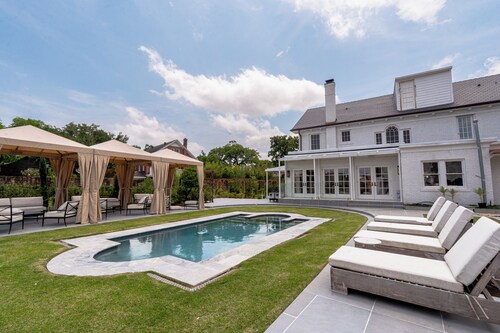 Boutique Estate with Private Pool, Gardens & Designer Interiors