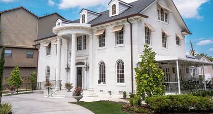 Boutique Estate with Private Pool, Gardens & Designer Interiors
