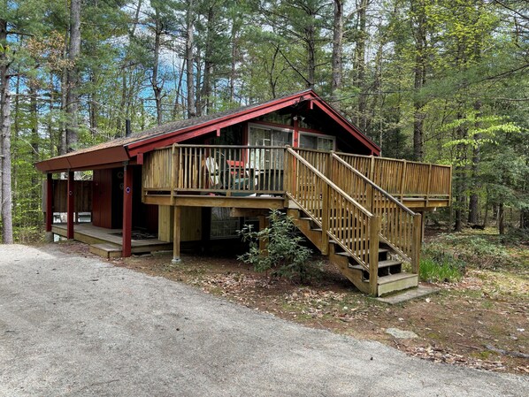 Exterior - Scenic Cathedral Ledge Chalet - Walk to Echo Lake & Diana’s Baths (Conway)