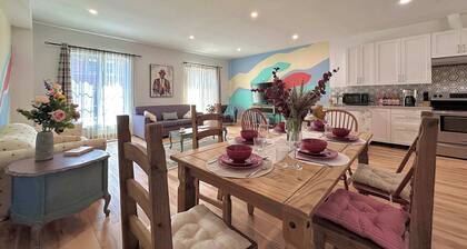 HUGE 2 King Beds Family Home 3BR 3BA Sleeps 12