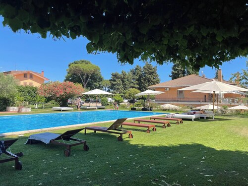 Villa Elena - Luxury Mansion in Rome