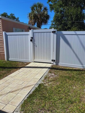 Property grounds - Courtland S5 - Homey and Modern Studio (Lakeland)
