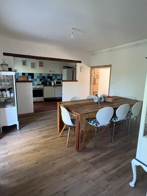 Dining - Charming House & Large Private Park – Périgord Noir, near Sarlat (sleeps 8) (Campagnac-lès-Quercy)