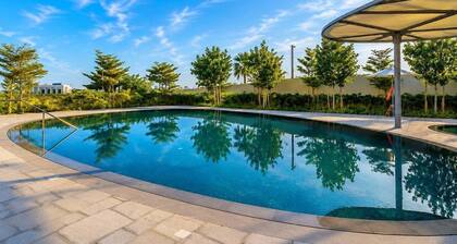 Seaside Hills Apt Beach Access & Sea View Balcony