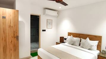 Superior Room | Desk, laptop workspace, free WiFi