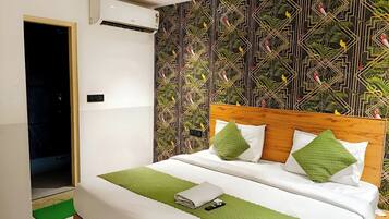 Double Room | Desk, laptop workspace, free WiFi