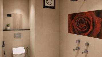 Superior Room | Bathroom | Hair dryer, towels, soap, shampoo