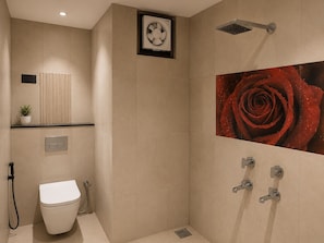 Superior Room | Bathroom | Hair dryer, towels, soap, shampoo - Hotel Star City (New Delhi)