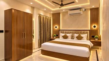 Egyptian cotton sheets, premium bedding, pillow-top beds, desk