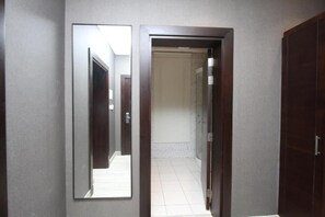 Suite, City View | Interior - Maskan Noon Hotel (Jeddah)