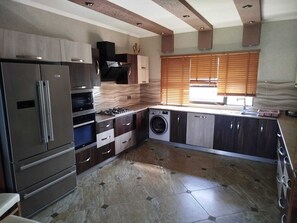 Private kitchen - Luxury villa in tbilisi (T'bilisi)