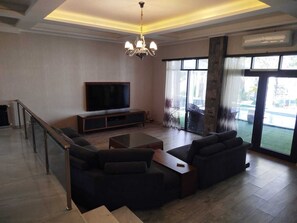 Living area - Luxury villa in tbilisi (T'bilisi)