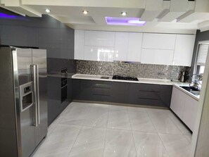 Private kitchen - Luxury villa in tbilisi (T'bilisi)