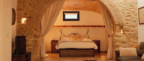 1 bedroom, WiFi (free), bed sheets