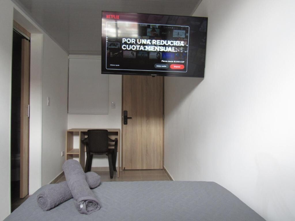 Quarto casal | Cortinas blackout, ferros/tábuas de passar roupa, Wi-Fi de cortesia