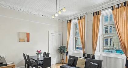 2 Bed Flat in Central Edinburgh