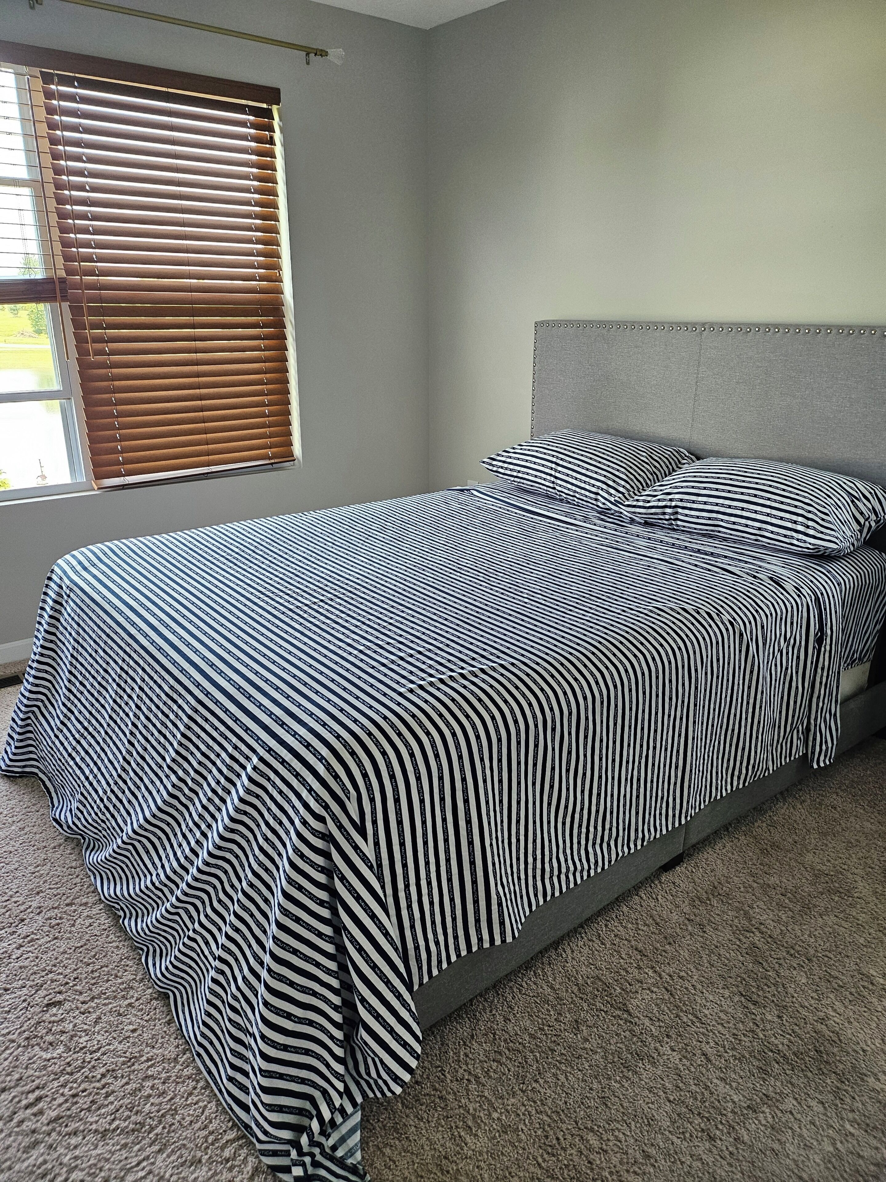 WiFi, bed sheets