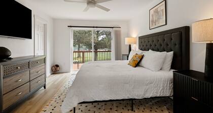 Eagle Crest Golf Views & Amenities, 1 Pet Free