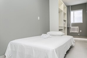 Room - New studio near Beiramar Shopping #HKS14 (Florianópolis)