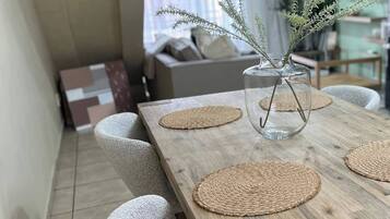 Apartment, 1 Bedroom, Balcony | Dining
